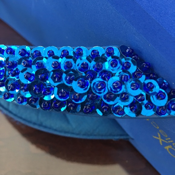 NIB Sequin Beaded Flip Flops in Royal Blue. - Picture 6 of 6